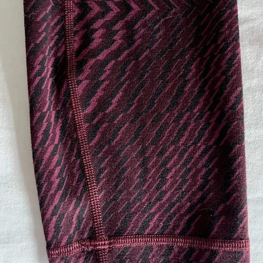 Lululemon Hi Rise Wunder Under Pants Leggings Red Grape Black Size 6 EUC